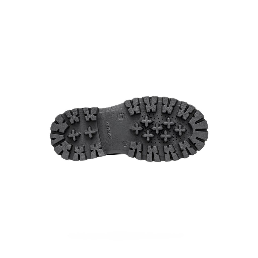 BOTA GEOX DE COURO VERNIZADO