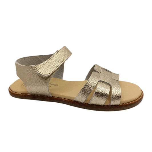 WALKING SANDALS